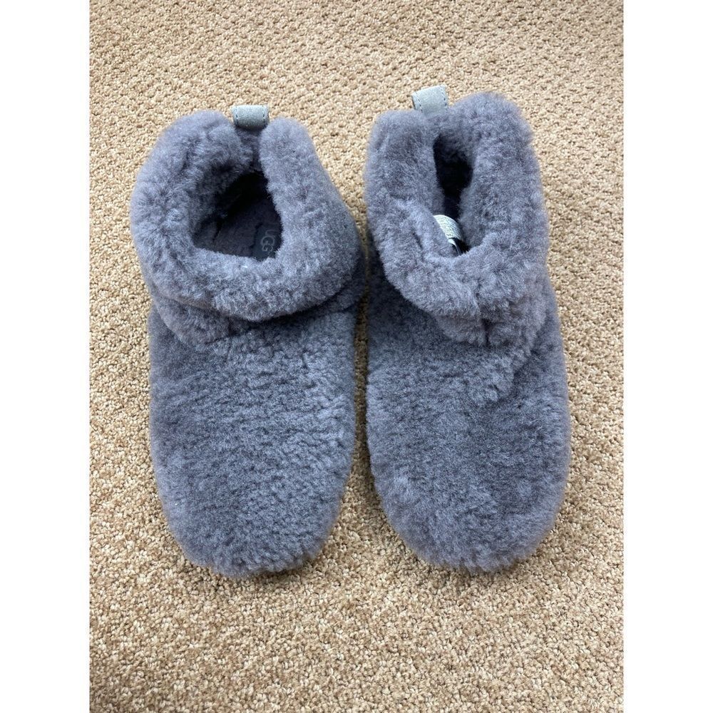 UGG Amary Sheepskin Fur Slipper Bootie - Picture 2 of 8